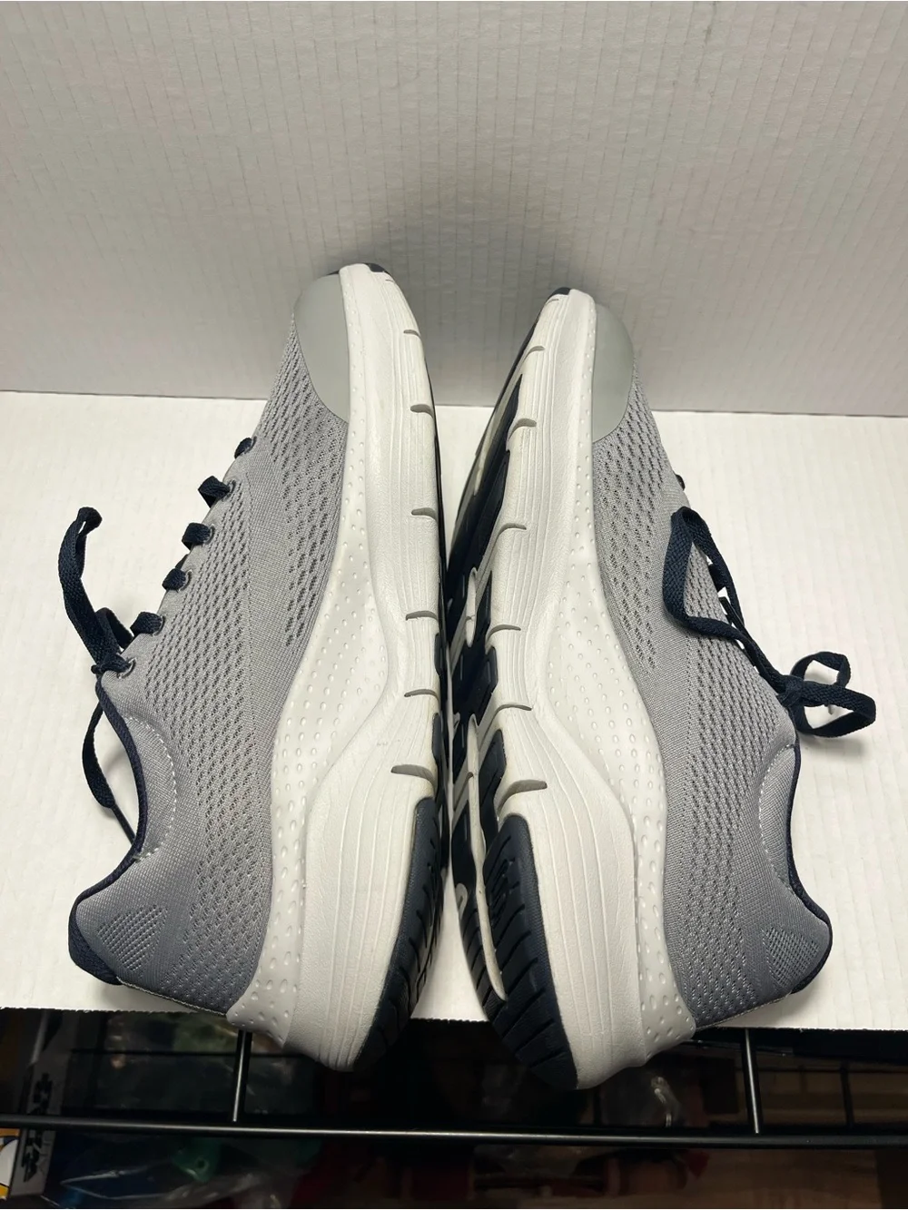 Skechers Arch Fit Sneakers 8.5 Grey Air Cooled Men's